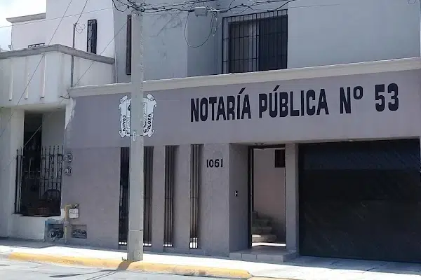 Notario VÍCTOR MANUEL LUNA LOZANO  en Saltillo